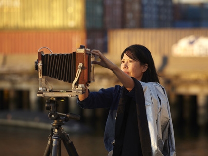 ช่างภาพเชื้อสายเวียดนามได้รับรางวัล Genius grants ปี2012 ของสหรัฐ